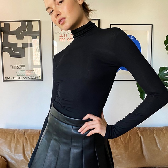 Aritzia Sunday Best Ribbed Freshman Turtleneck